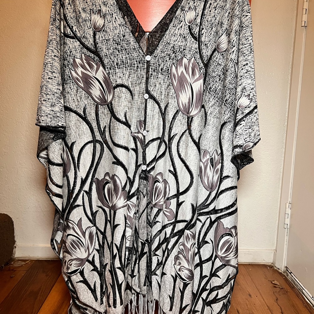 Chic Black and Gray Floral Women's Wrap